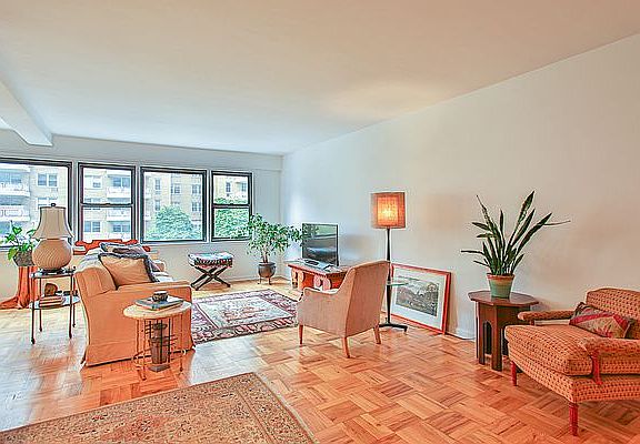 3rd image of 55 E 9th St APT 4K