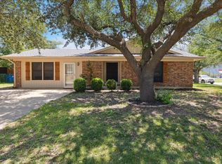226 Hillcrest St, Sanger, TX 76266