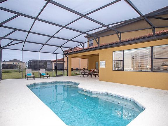 3rd image of 2637 Rosemont Cir