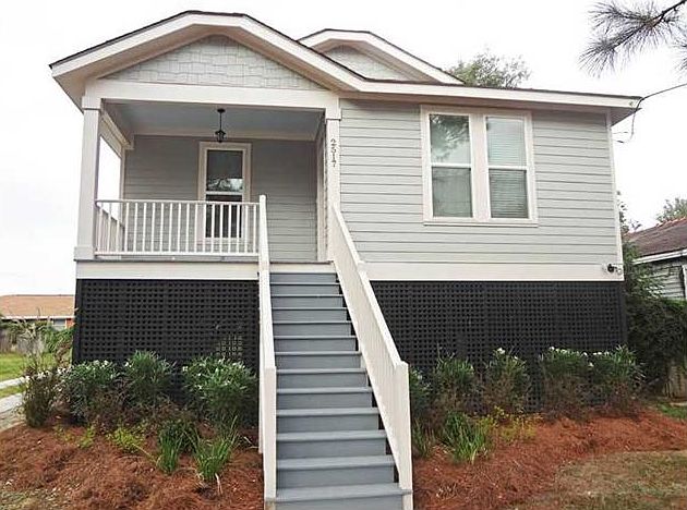 1st image of 2517 Robert E Lee Blvd