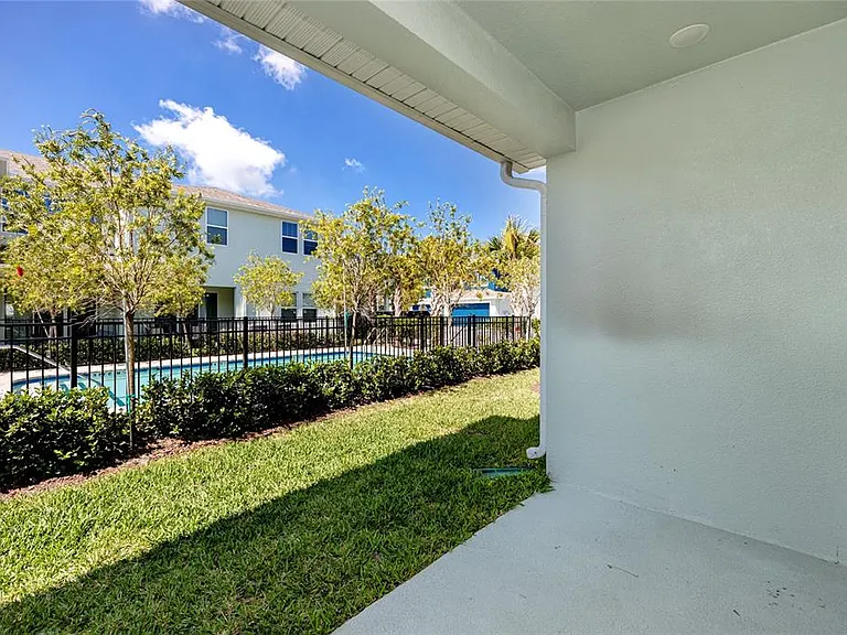 1510 Figleaf Ln — Photo 24