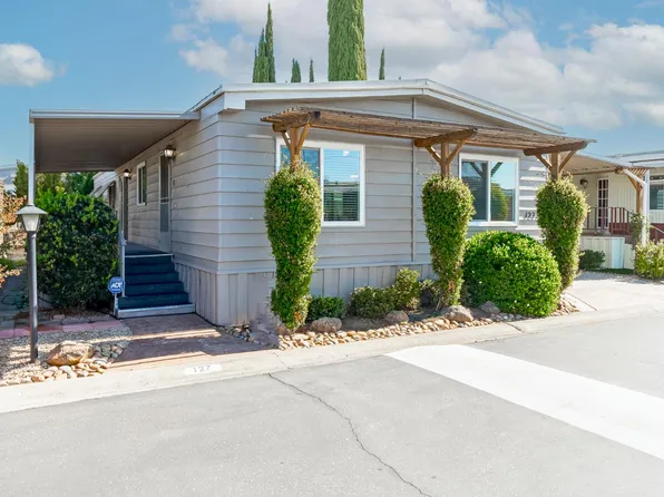 127 Camino Real Dr, Lodi, CA 95240