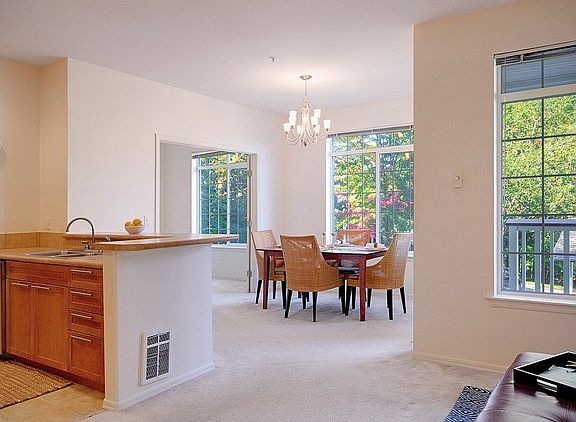 2nd image of 18505 SE Newport Way Unit D119