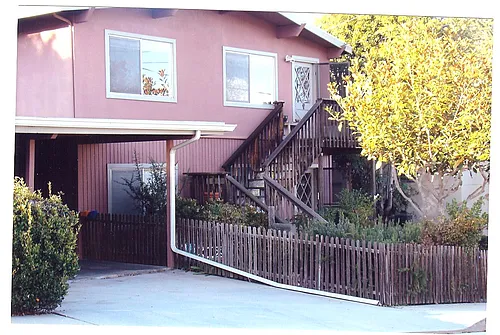 208 10th St Photo 1