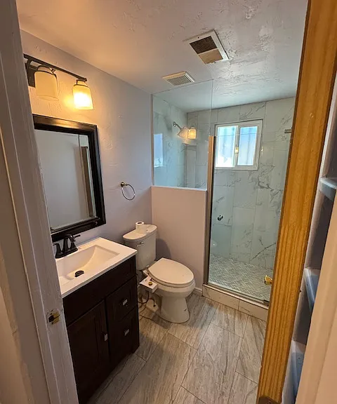 202 E 32nd St — Photo 10