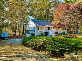 112 Wood Cove Dr, Coventry, RI 02816