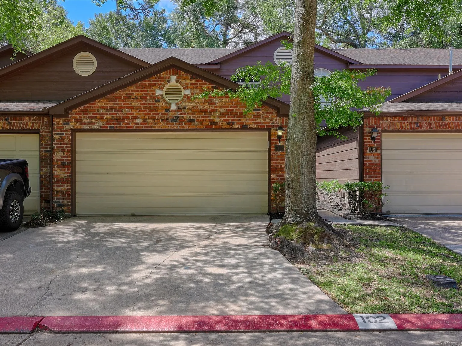 3 bed, 2.5 bath, 1512 sqft, $1,995 — Photo 2
