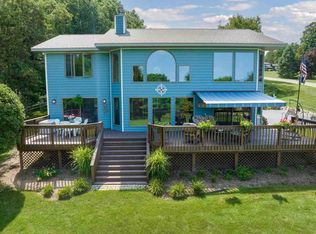 1077 Lac Vue Rd, Boyne City, MI 49712