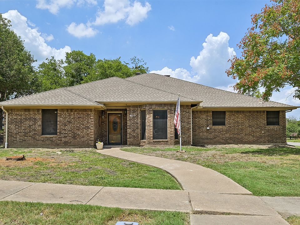 1st image of 311 Woodhollow Ct