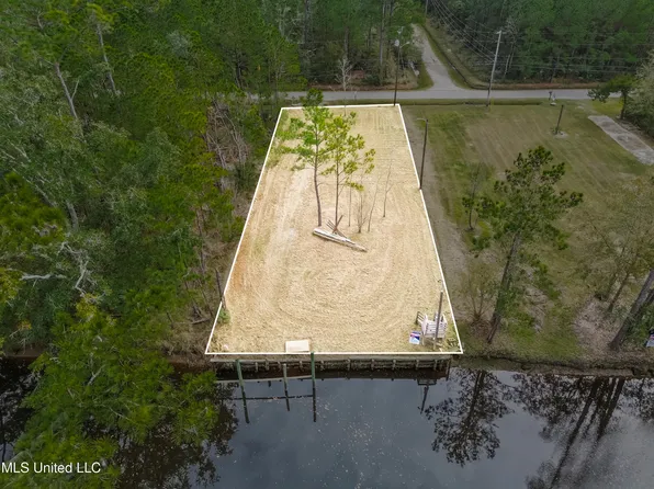 10061 Bayou View Dr W #37, Bay Saint Louis, MS 39520