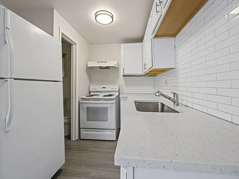 2851 Eliot Cir — Photo 3