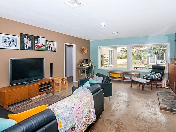 3rd image of 1403 E Palm Ave