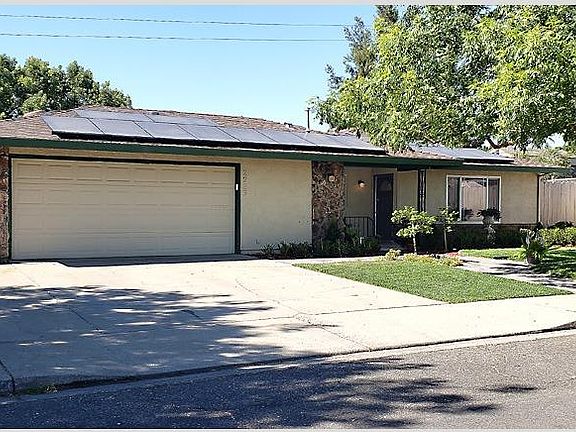 3rd image of 2233 Northridge Dr