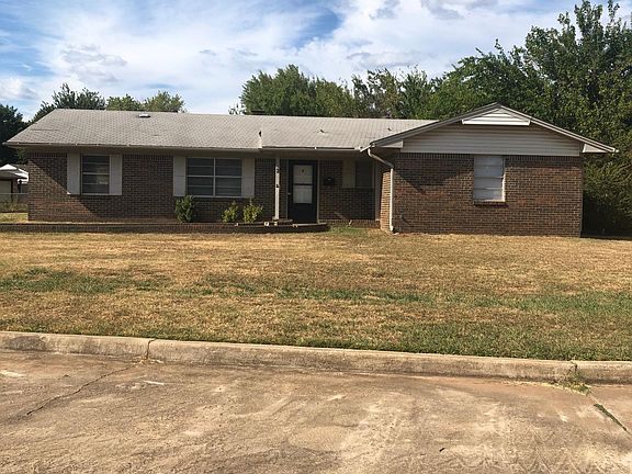 Front entrance. Circle drive is to the left.