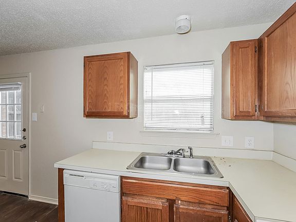 4th image of 5853 Shadydell Dr