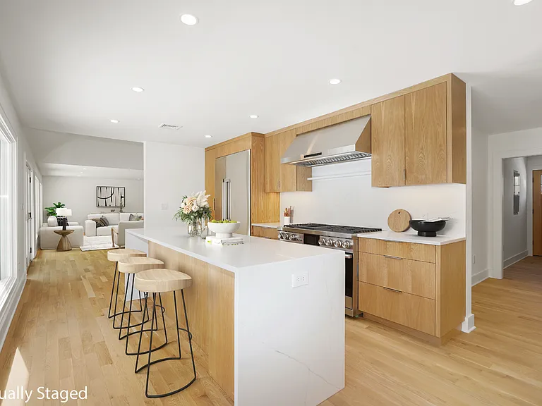 403 Stanwich Rd — Photo 8