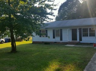 3810 Queen Anne Cir, Winston Salem, NC 27106