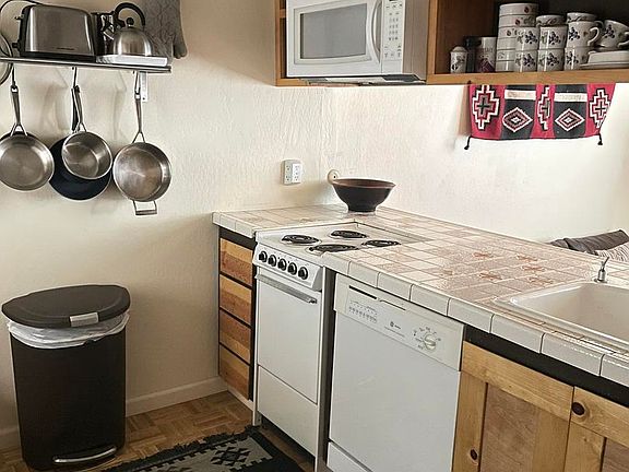 2nd image of 3115 N Lake Blvd #63