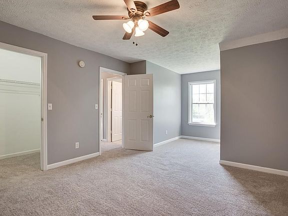 3rd image of 372 Clarkston Dr