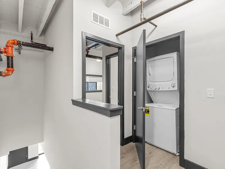 Station House | Near The Loop — Photo 92