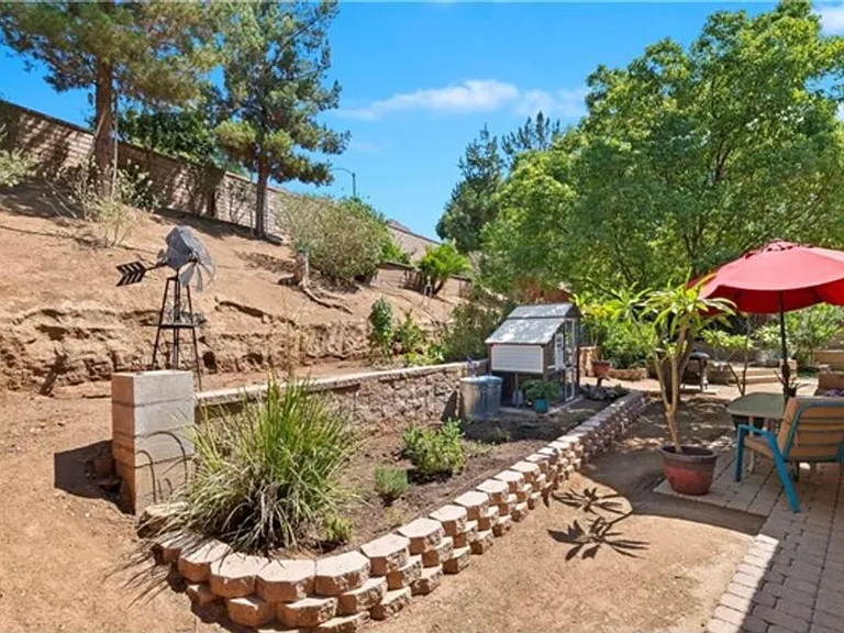 2083 Mount Verdugo Ln — Photo 18