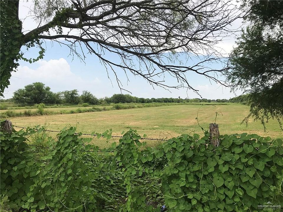 2nd image of 6100 E Richardson Rd