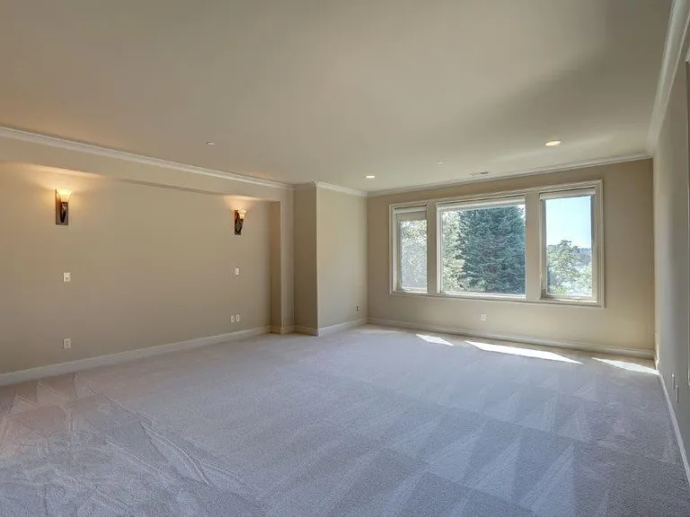 10925 SE Lake Rd — Photo 16