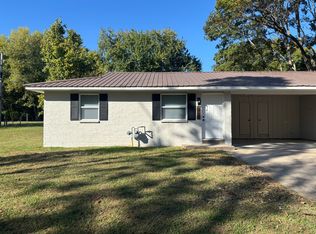 5720 W Michael Cole Dr, Fayetteville, AR 72704