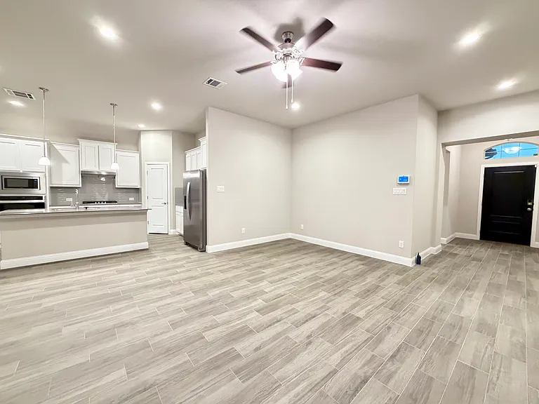 3648 Walnut Ridge Dr — Photo 5