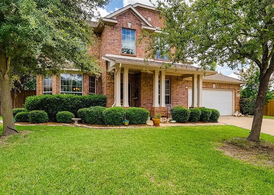 1st image of 400 Dover Park Trl