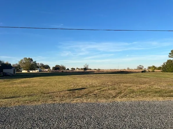 Crow Rd, Whitesboro, TX 76273