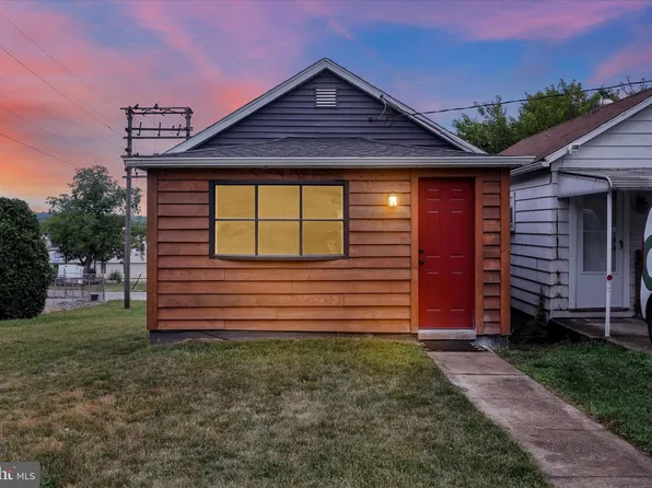 1705 W Poplar Ter, York, PA 17404