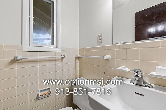 7829 Dearborn Dr — Photo 19