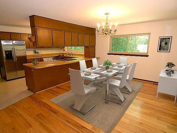 Virtually Staged Dining Room