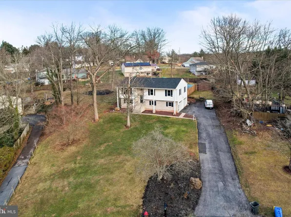 60 Sam Snead Cir, Etters, PA 17319