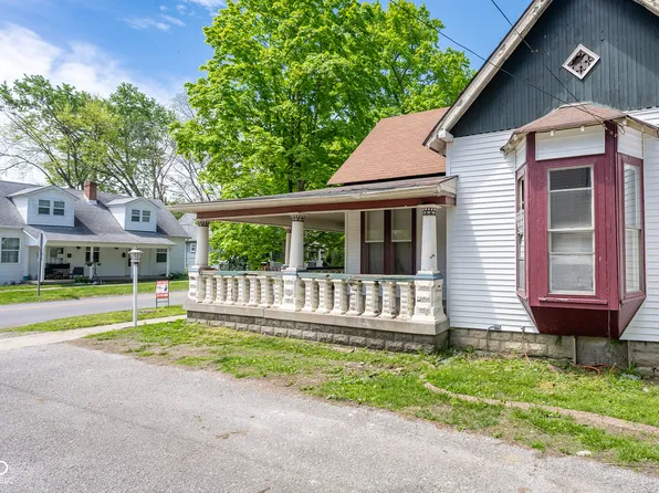 207 S Center St, Plainfield, IN 46168