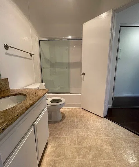 *Model Unit* Studio Floorplan