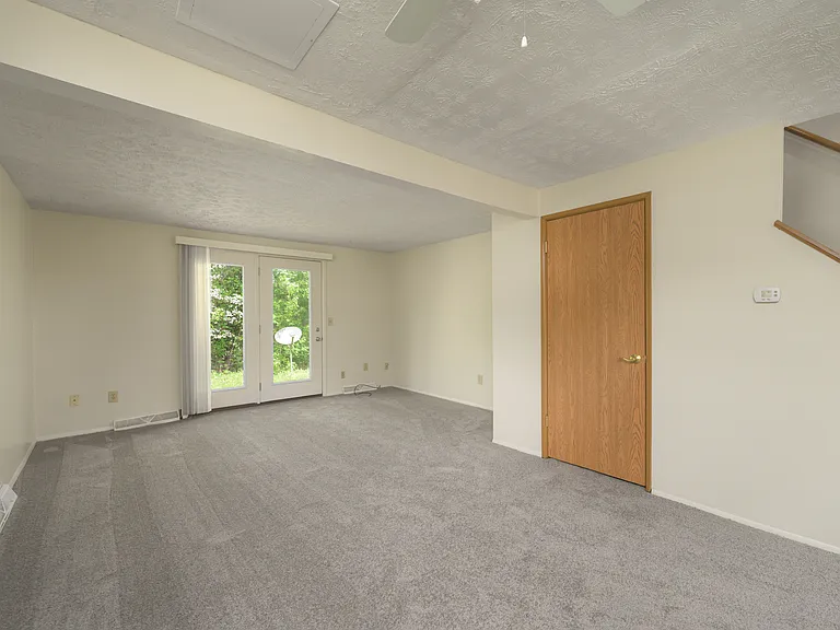 136D Valeside Ave NE — Photo 6