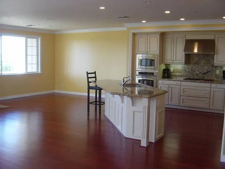 kitchen with breakfast nook-beautiful hardwood floors