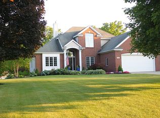 382 White Stag Ct SW, Grandville, MI 49418
