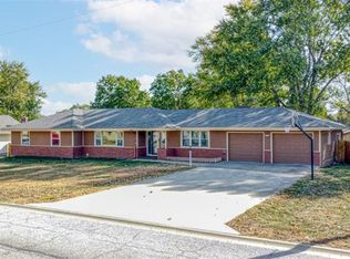 605 NW Walnut St, Grain Valley, MO 64029