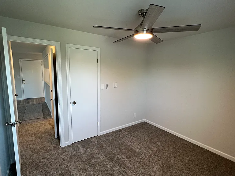 Lakewood Apartments — Photo 7