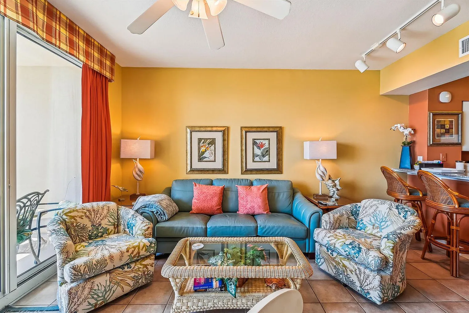 2 bed, 2.0 bath, 1184 sqft, $4,423 — Photo 4