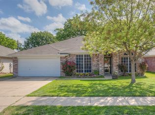 1127 Darren Dr, Burleson, TX 76028