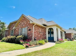 100 Burke St, Youngsville, LA 70592