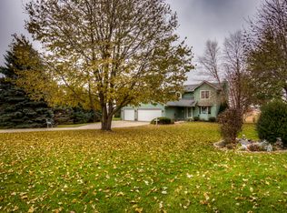 6555 NE Rising Sun Dr, Pleasant Hill, IA 50327
