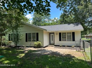 802 Glenn St, Laurinburg, NC 28352