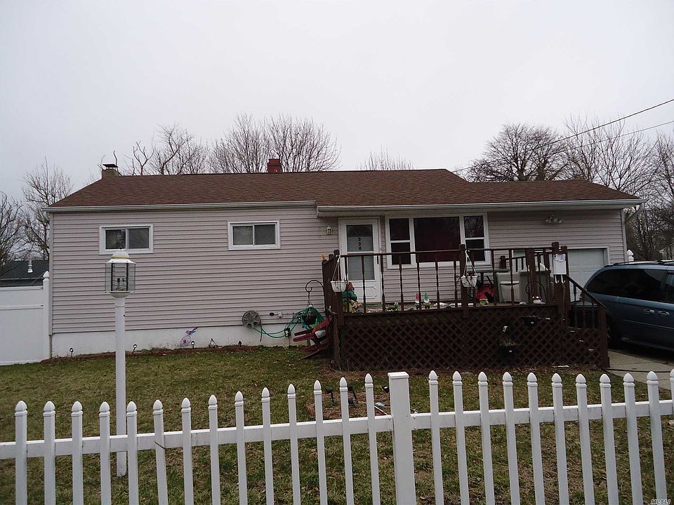 2nd image of 734 Post Ave