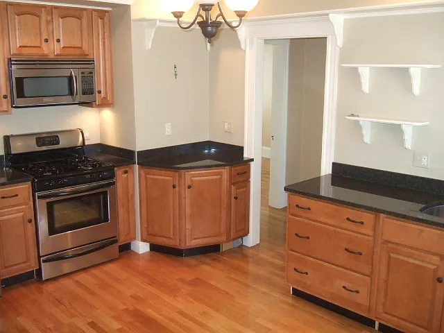 14 Glover St #2 — Photo 33