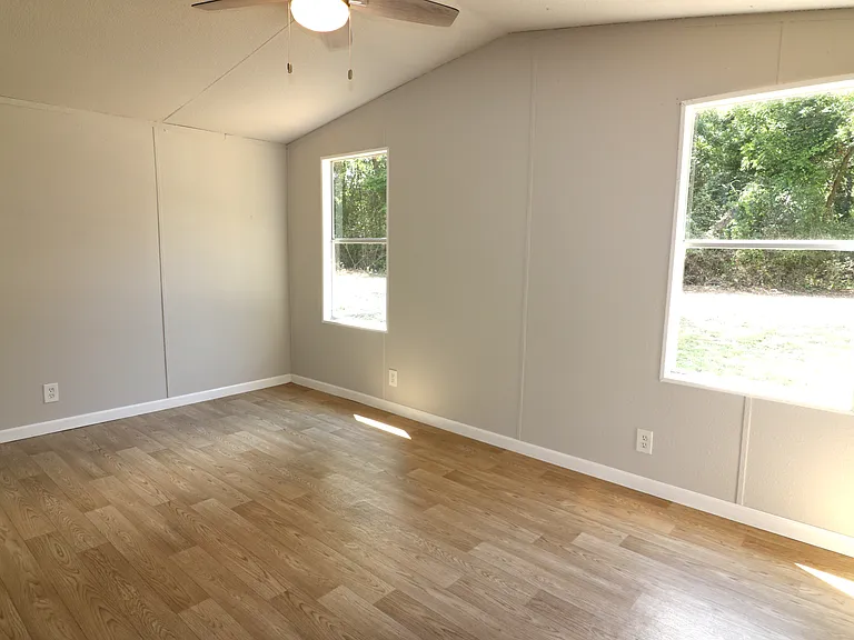 112 Private Road 483 — Photo 15